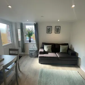 Welcome Gower Apartment